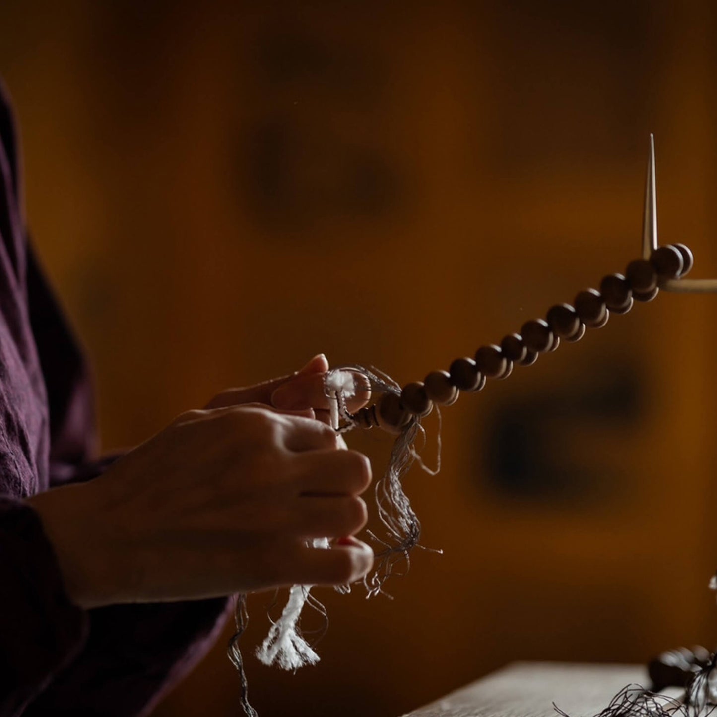 【念珠】再生グレーパール片手7mm P仕立 人絹頭房グレー SN011