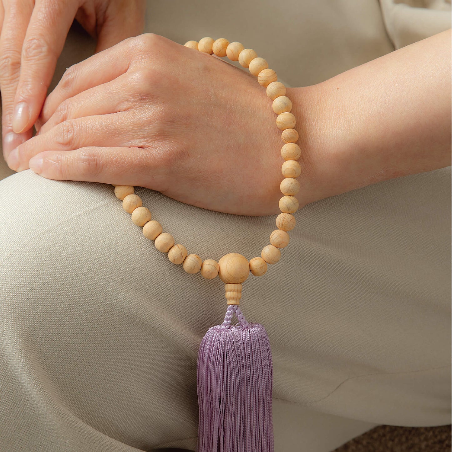 【念珠】ibuki 熊野ヒノキ 片手尺2 共仕立 本絹  SN001　