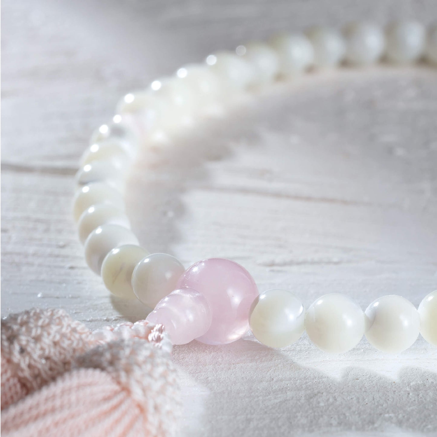 【念珠】蝶貝 片手 紅水晶仕立 本絹頭房  SN002