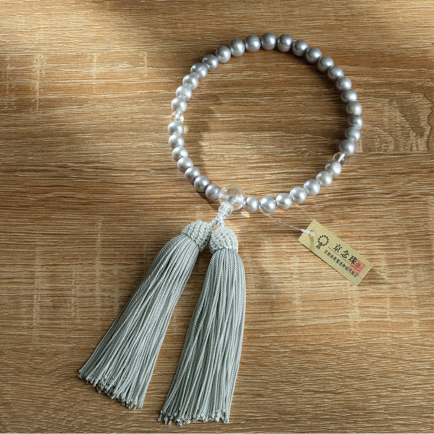 【念珠】グレー淡水真珠 片手8mm 水晶仕立 本絹頭房  SN004