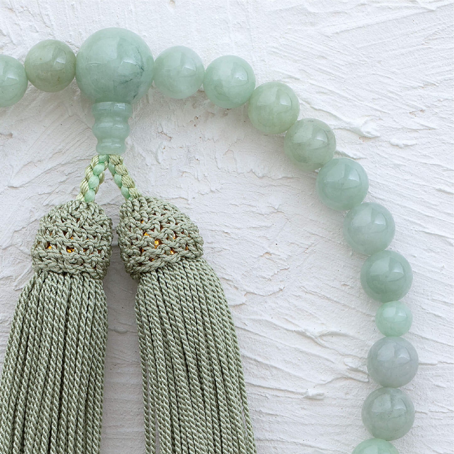 【念珠】ビルマ翡翠  片手8mm  共仕立  本絹頭房  SN005