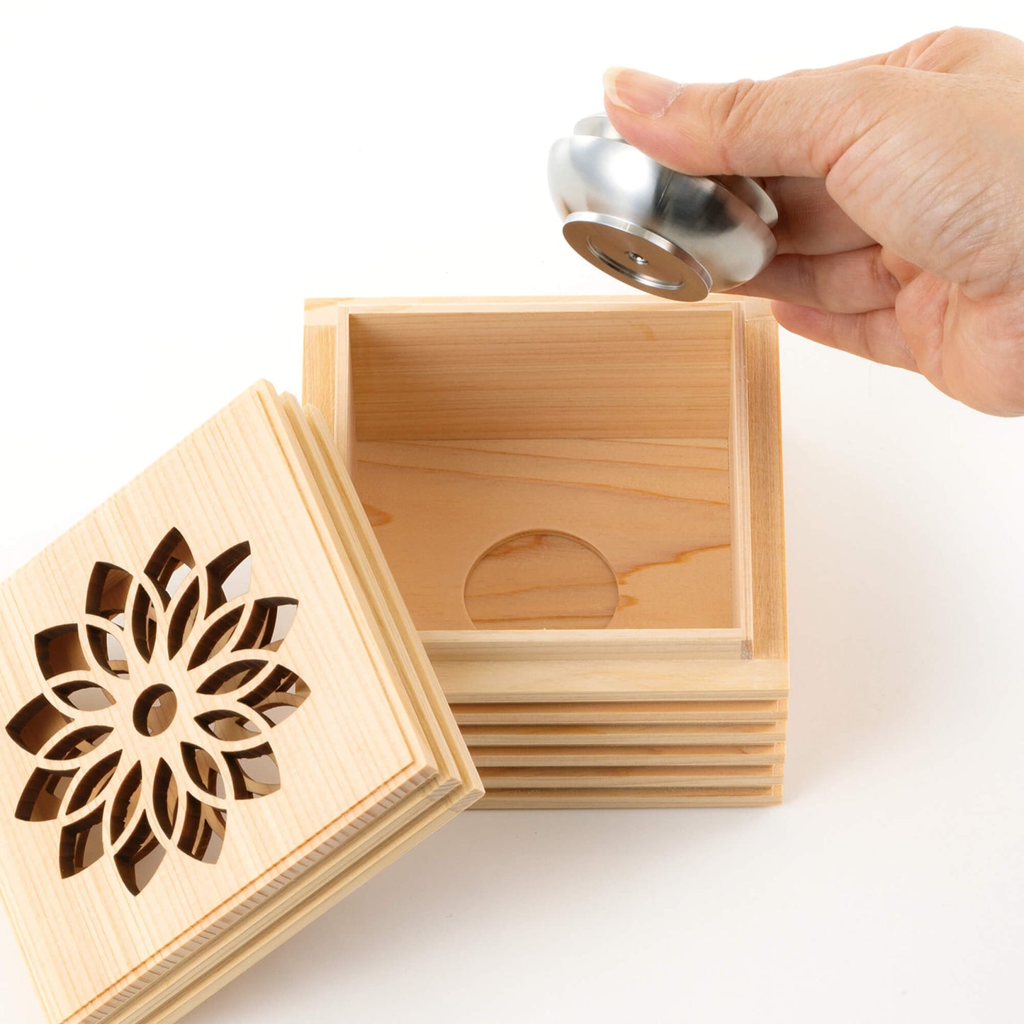 【メモリアルケース】こゆりシリーズ　ライン透かし箱 　T001